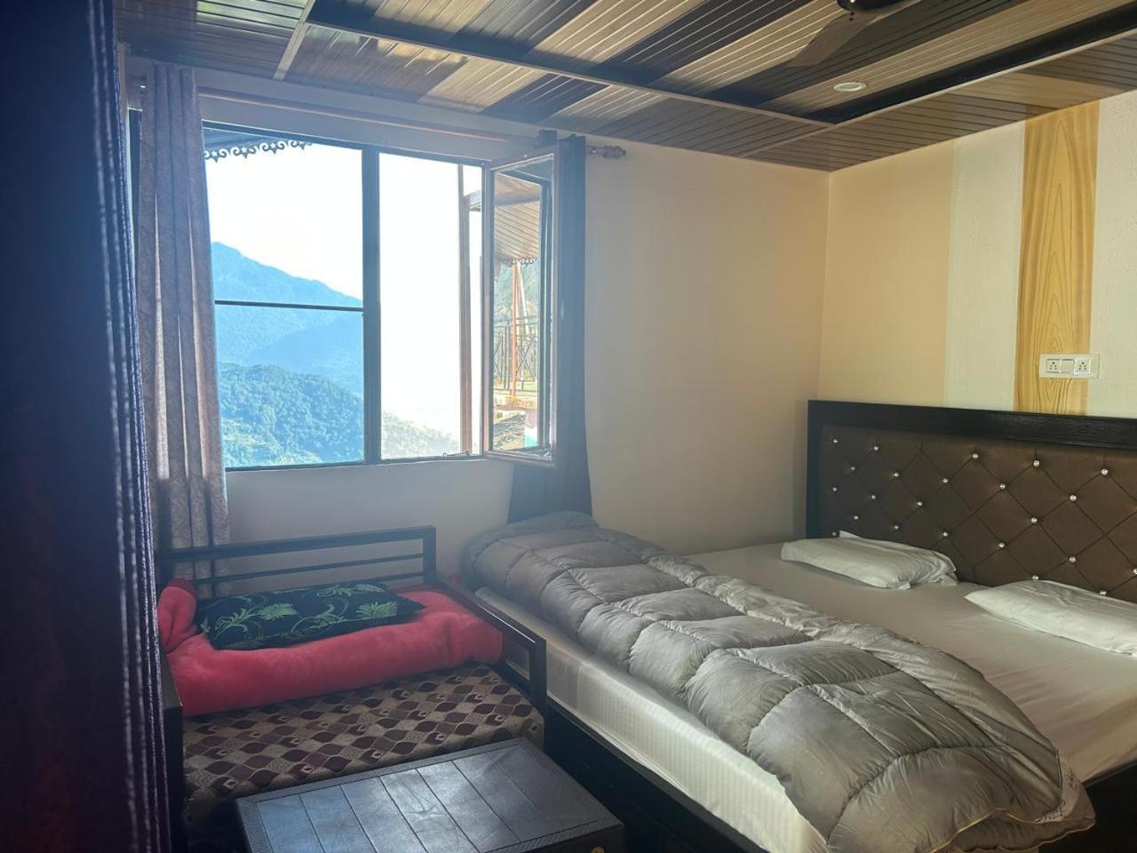Hotel Mountain View Sari エクステリア 写真